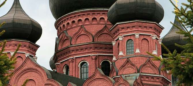 Электронные туристические гиды и интерактивные карты для удобства путешественников